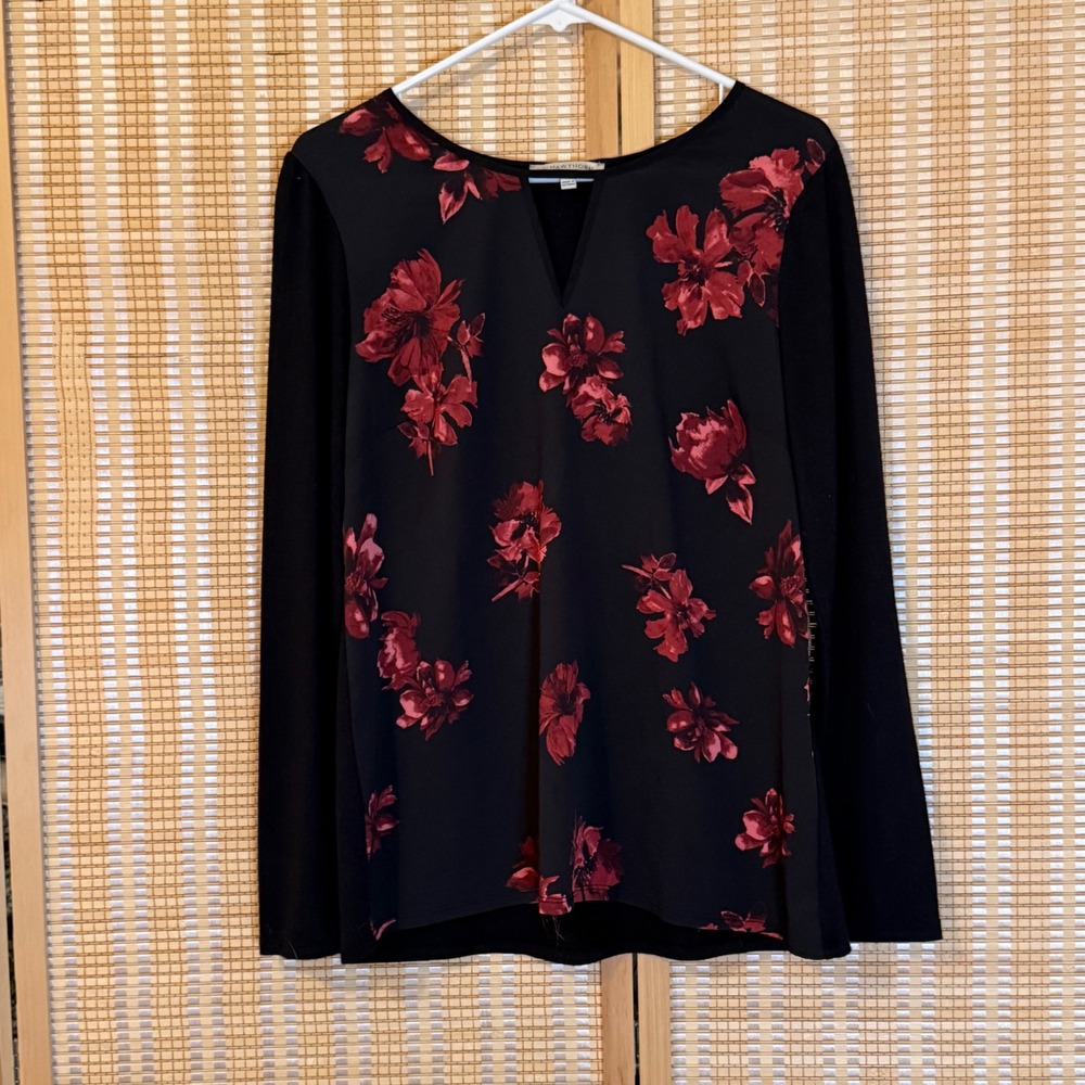 41 Hawthorn Women Black Red Floral Split Neck Long Sleeve Top Mixed Media M - Picture 1 of 7